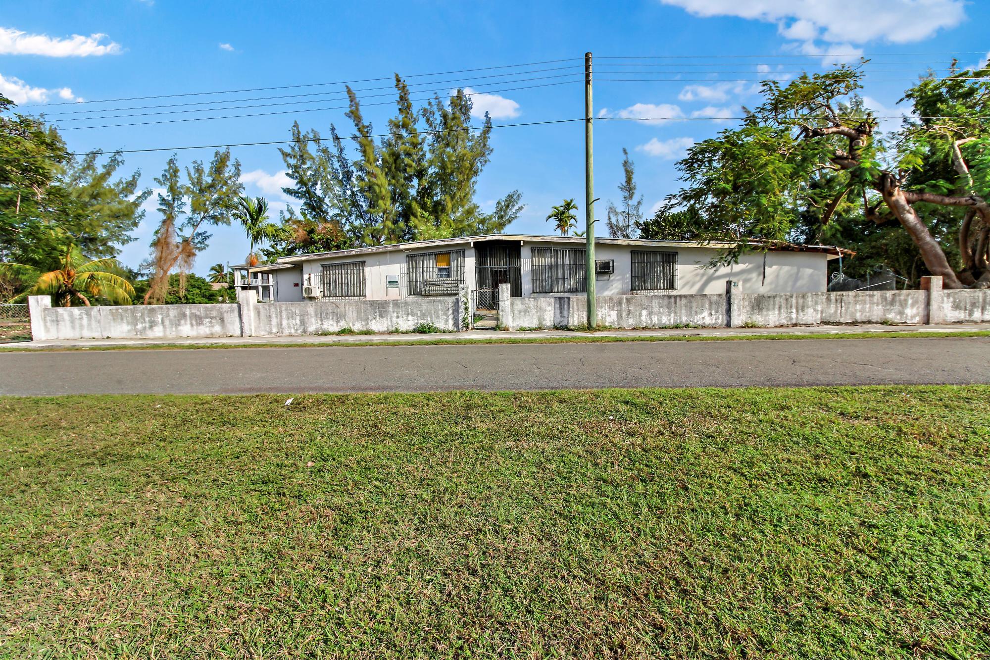 /listing-single-family-home-in-sea-breeze-77102.html from Coldwell Banker Bahamas Real Estate