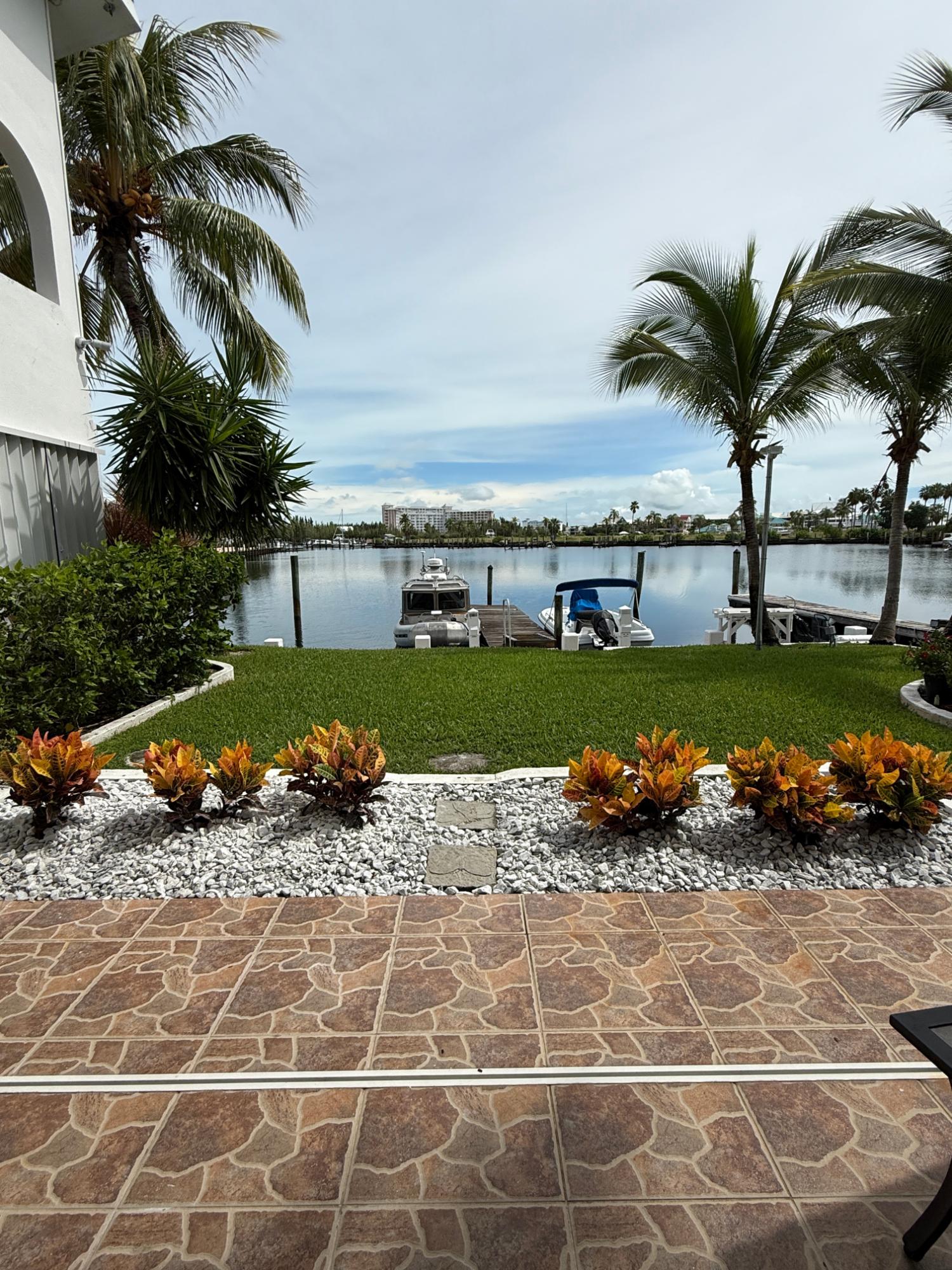 /listing-condo-in-lucaya-77444.html from Coldwell Banker Bahamas Real Estate