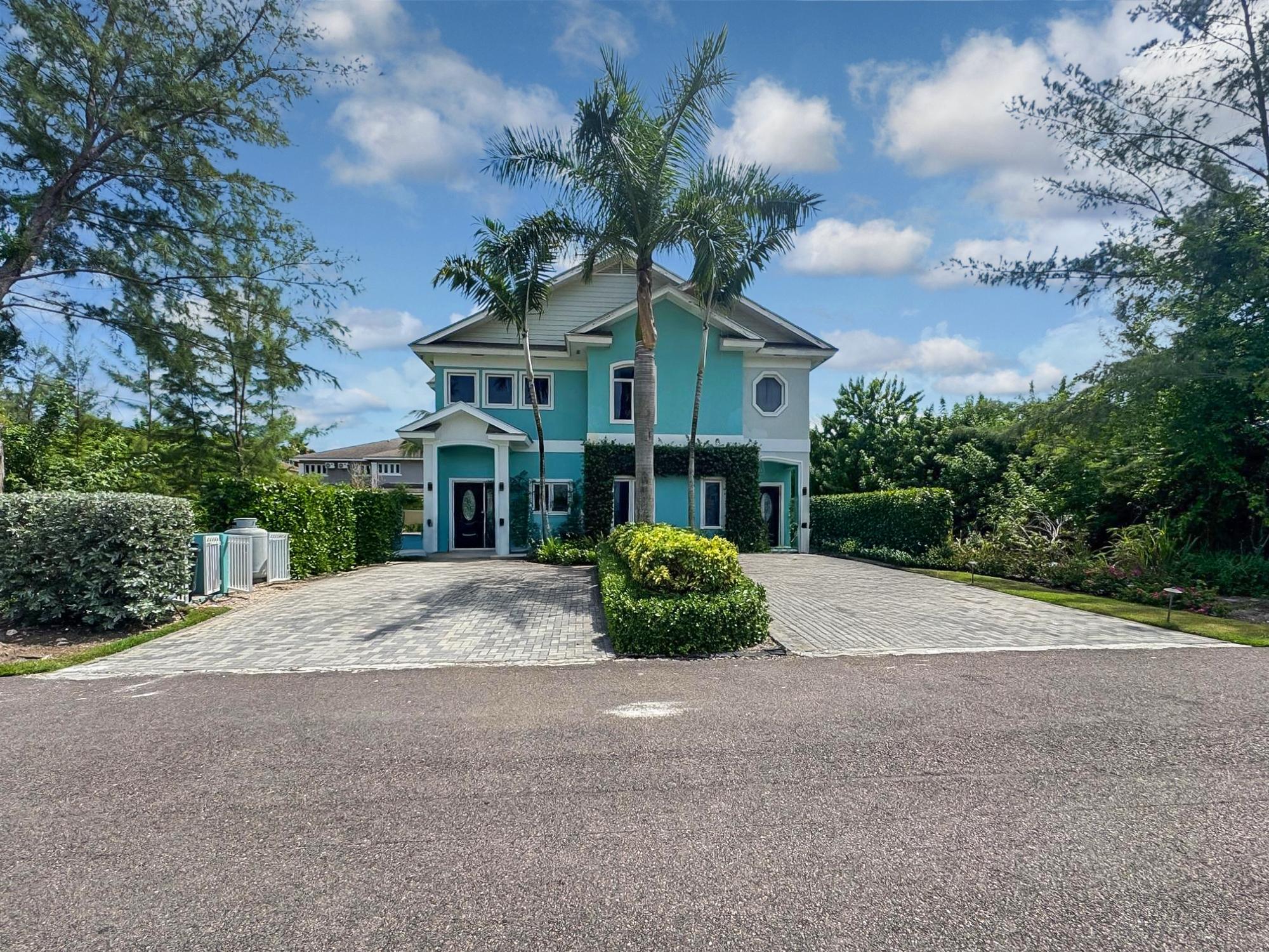 /listing-half-duplex-in-west-bay-street-78044.html from Coldwell Banker Bahamas Real Estate