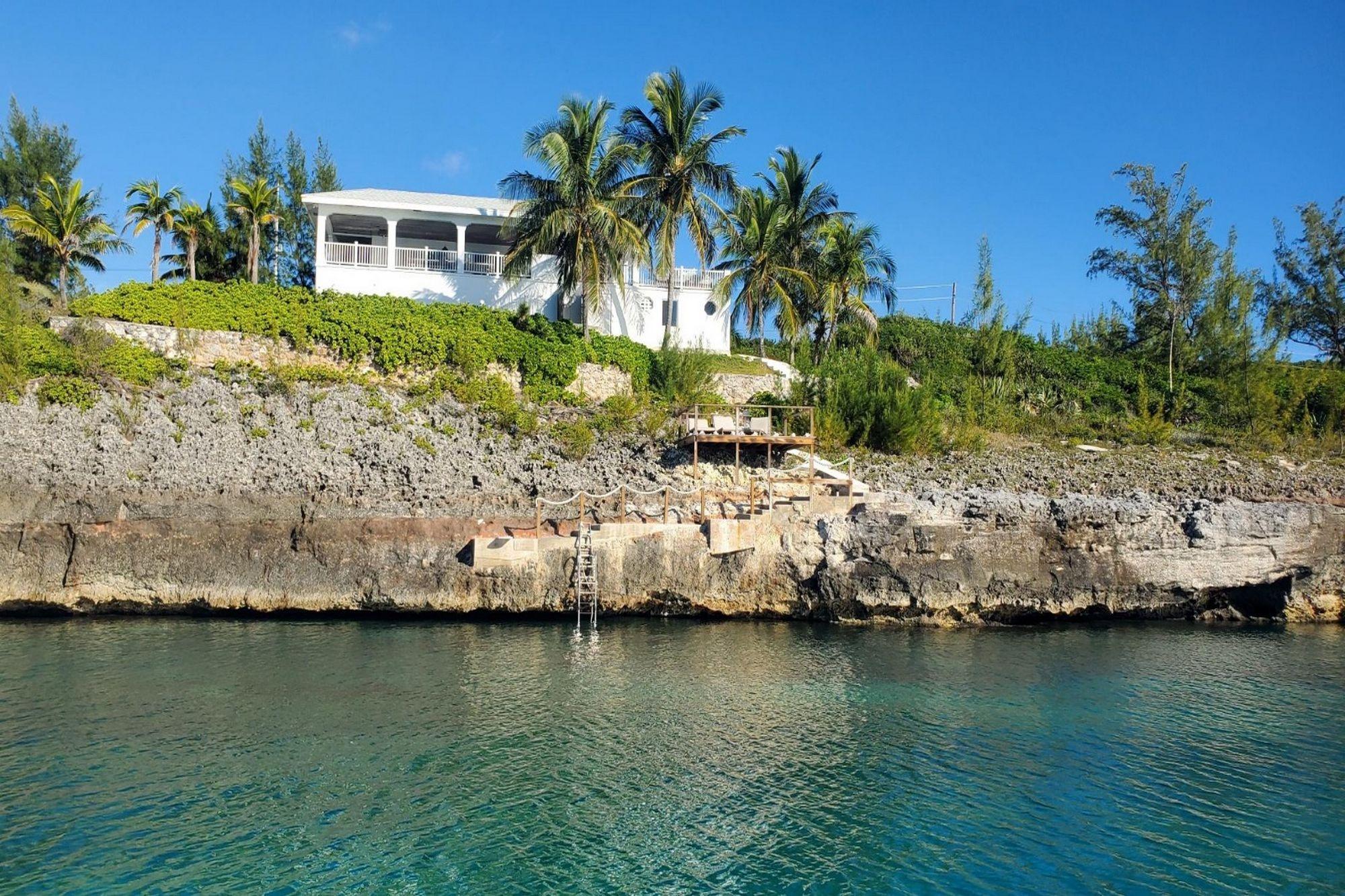 /listing-single-family-home-in-rainbow-bay-77598.html from Coldwell Banker Bahamas Real Estate