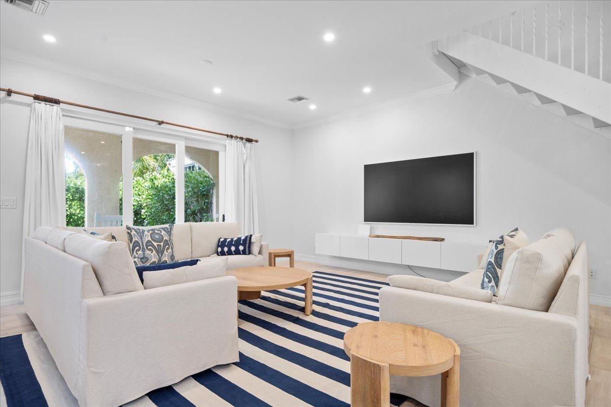 /listing-half-duplex-in-charlotteville-77637.html from Coldwell Banker Bahamas Real Estate