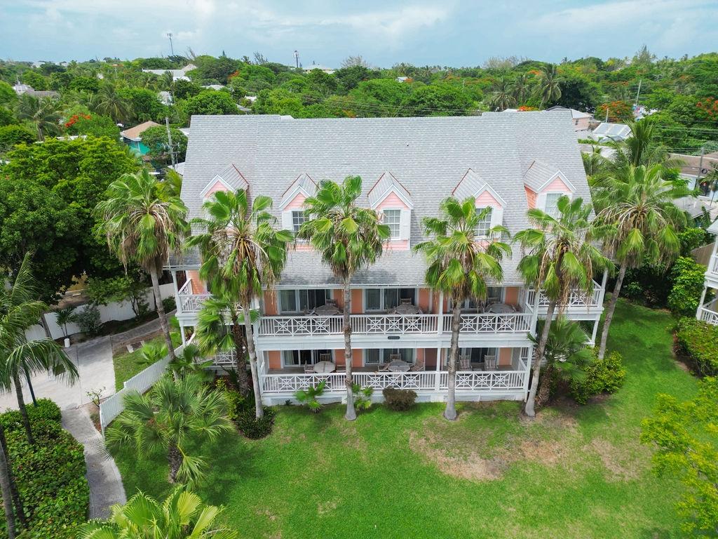 /listing-condo-in-harbour-island-77731.html from Coldwell Banker Bahamas Real Estate