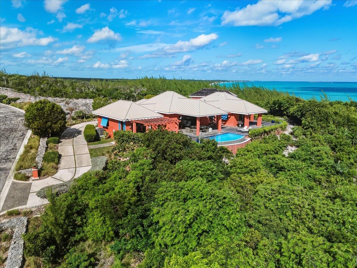 /listing-single-family-home-in-hoopers-bay-77906.html from Coldwell Banker Bahamas Real Estate