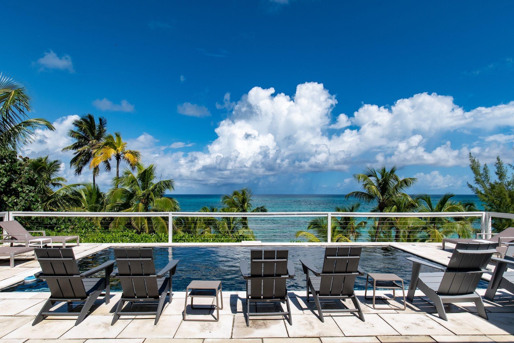 /listing-single-family-home-in-palmetto-point-77982.html from Coldwell Banker Bahamas Real Estate