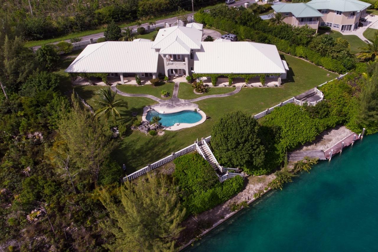 /listing-triplex-in-colony-bay-78000.html from Coldwell Banker Bahamas Real Estate