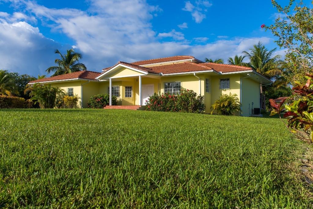/listing-single-family-home-in-bahamia-77998.html from Coldwell Banker Bahamas Real Estate