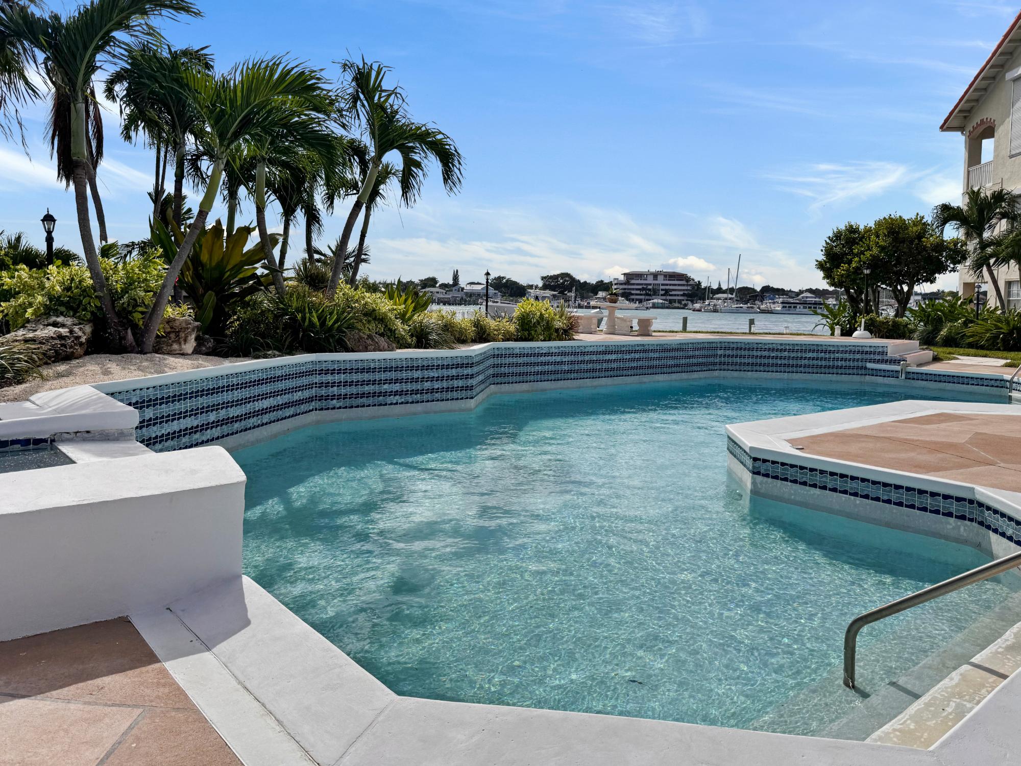 /listing-condo-in-paradise-island-78115.html from Coldwell Banker Bahamas Real Estate