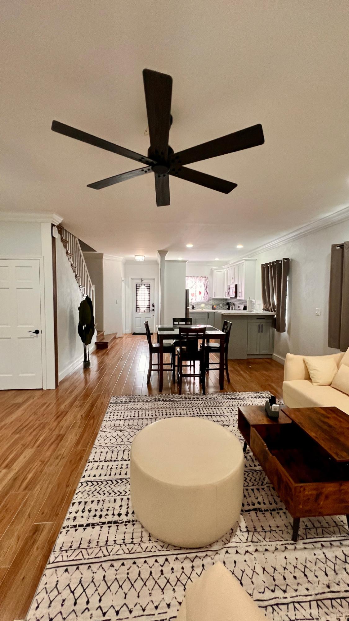 /listing-condo-in-winton-78102.html from Coldwell Banker Bahamas Real Estate