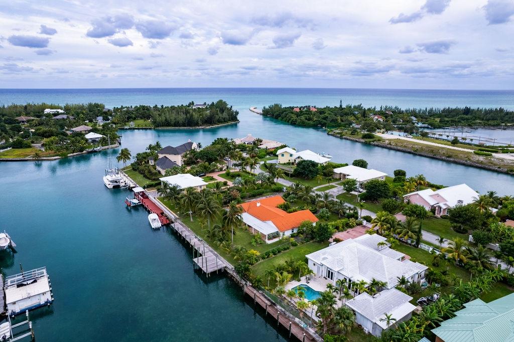 /listing-single-family-home-in-fortune-bay-78234.html from Coldwell Banker Bahamas Real Estate