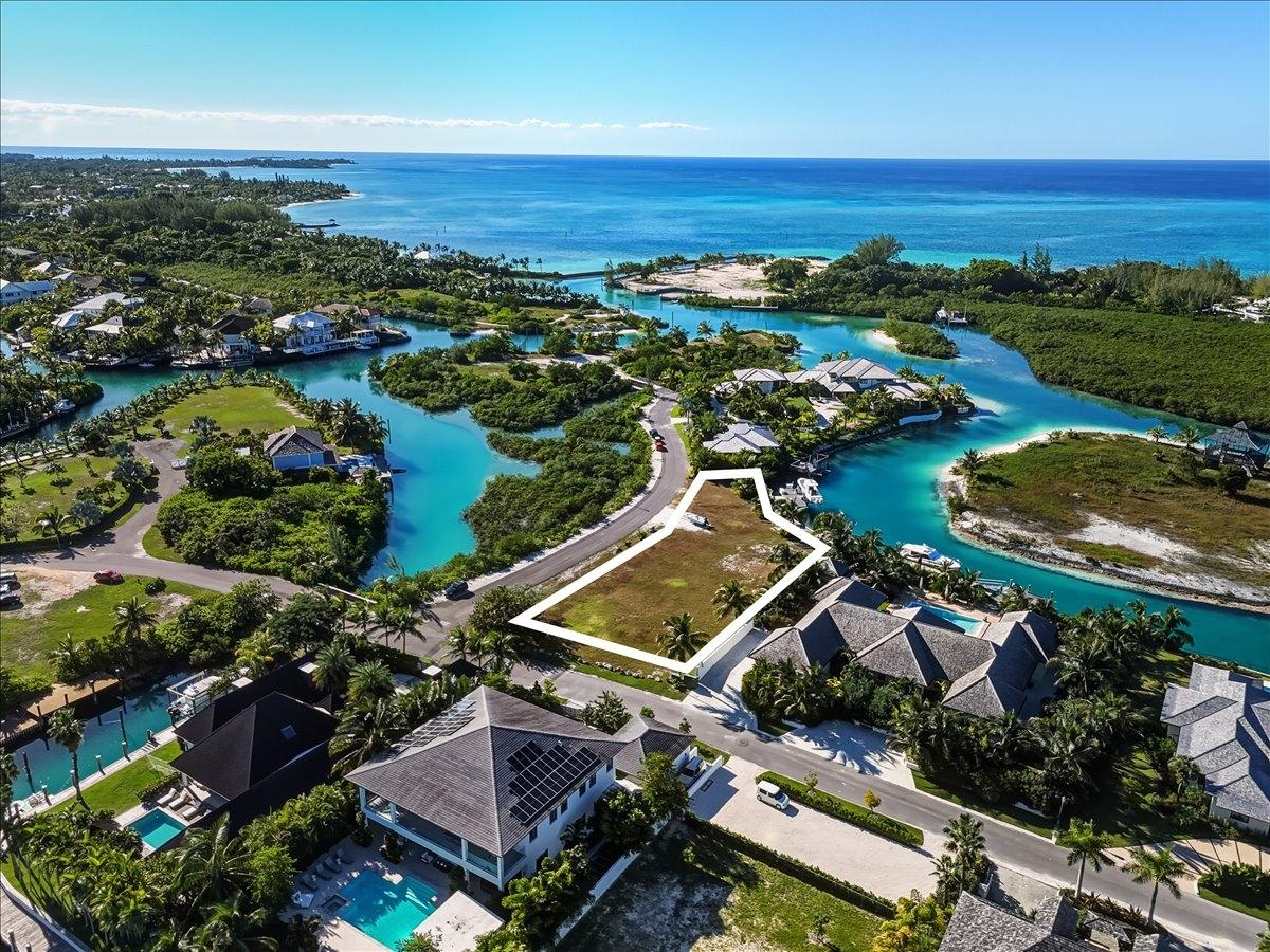 /listing-lots-acreage-in-old-fort-bay-78291.html from Coldwell Banker Bahamas Real Estate