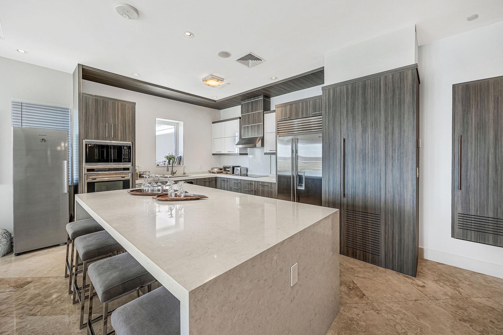 /listing-condo-in-paradise-island-78376.html from Coldwell Banker Bahamas Real Estate