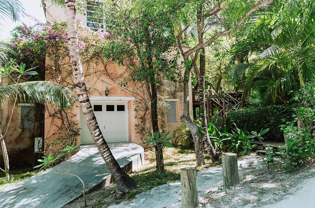 /listing-single-family-home-in-harbour-island-78391.html from Coldwell Banker Bahamas Real Estate