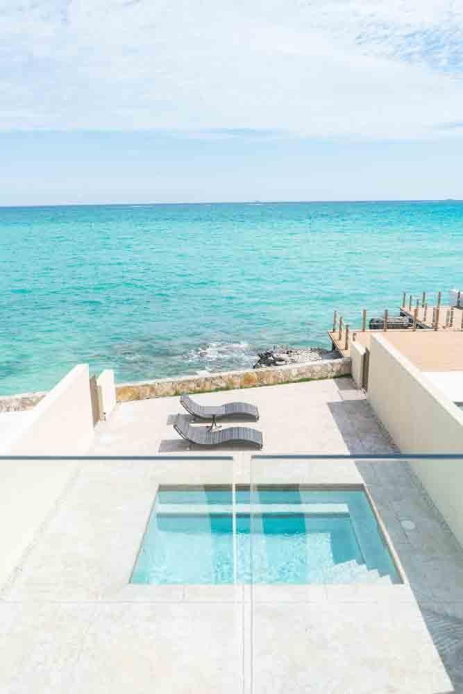 /listing-condo-in-cable-beach-78419.html from Coldwell Banker Bahamas Real Estate