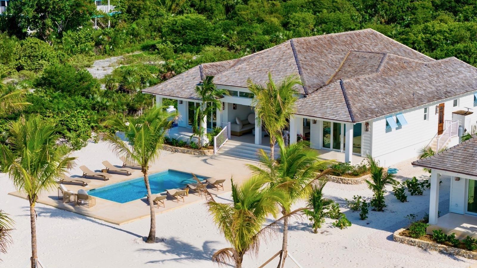 /listing-single-family-home-in-hoopers-bay-78512.html from Coldwell Banker Bahamas Real Estate