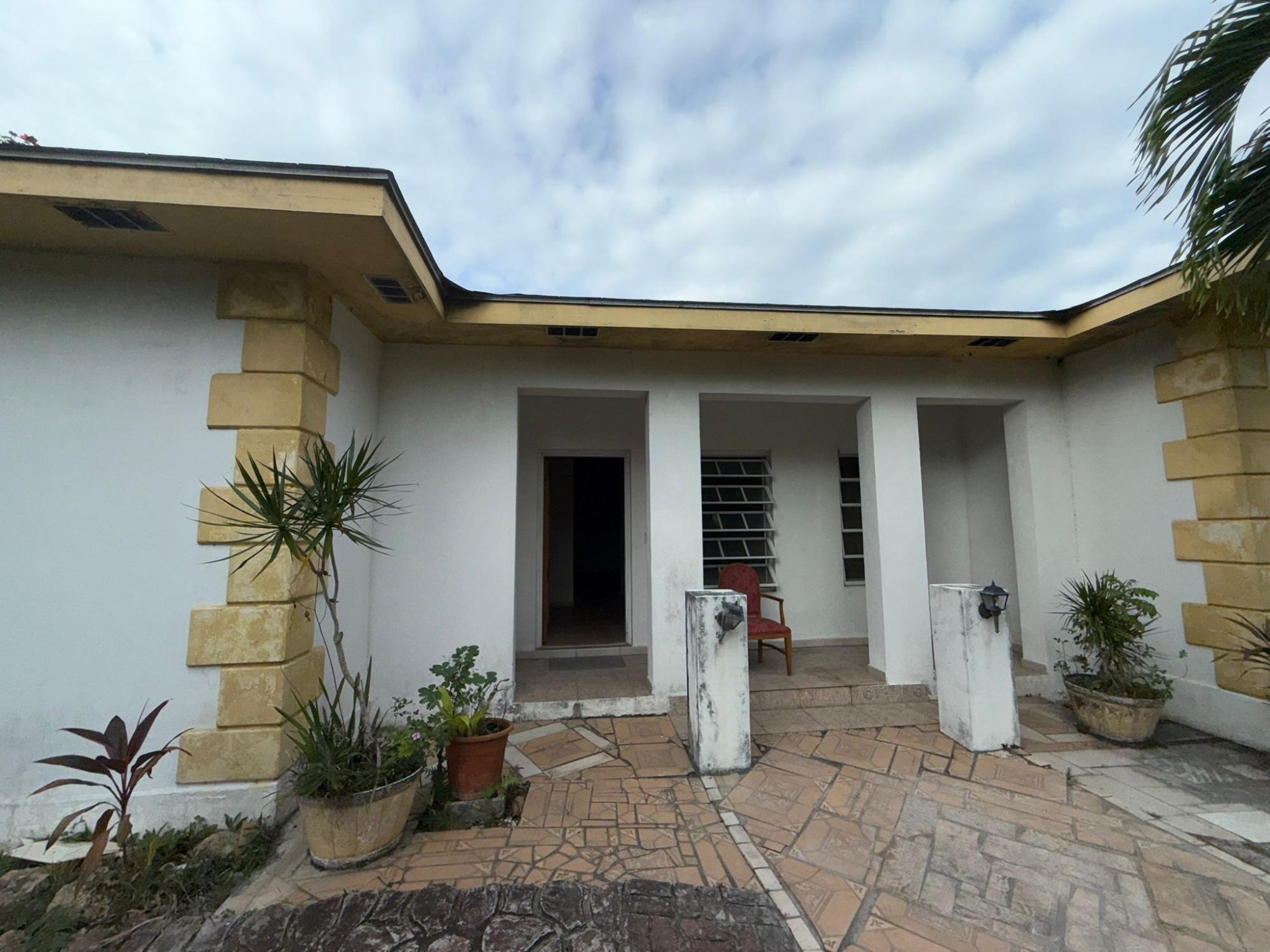 /listing-single-family-home-in-carmichael-road-78751.html from Coldwell Banker Bahamas Real Estate
