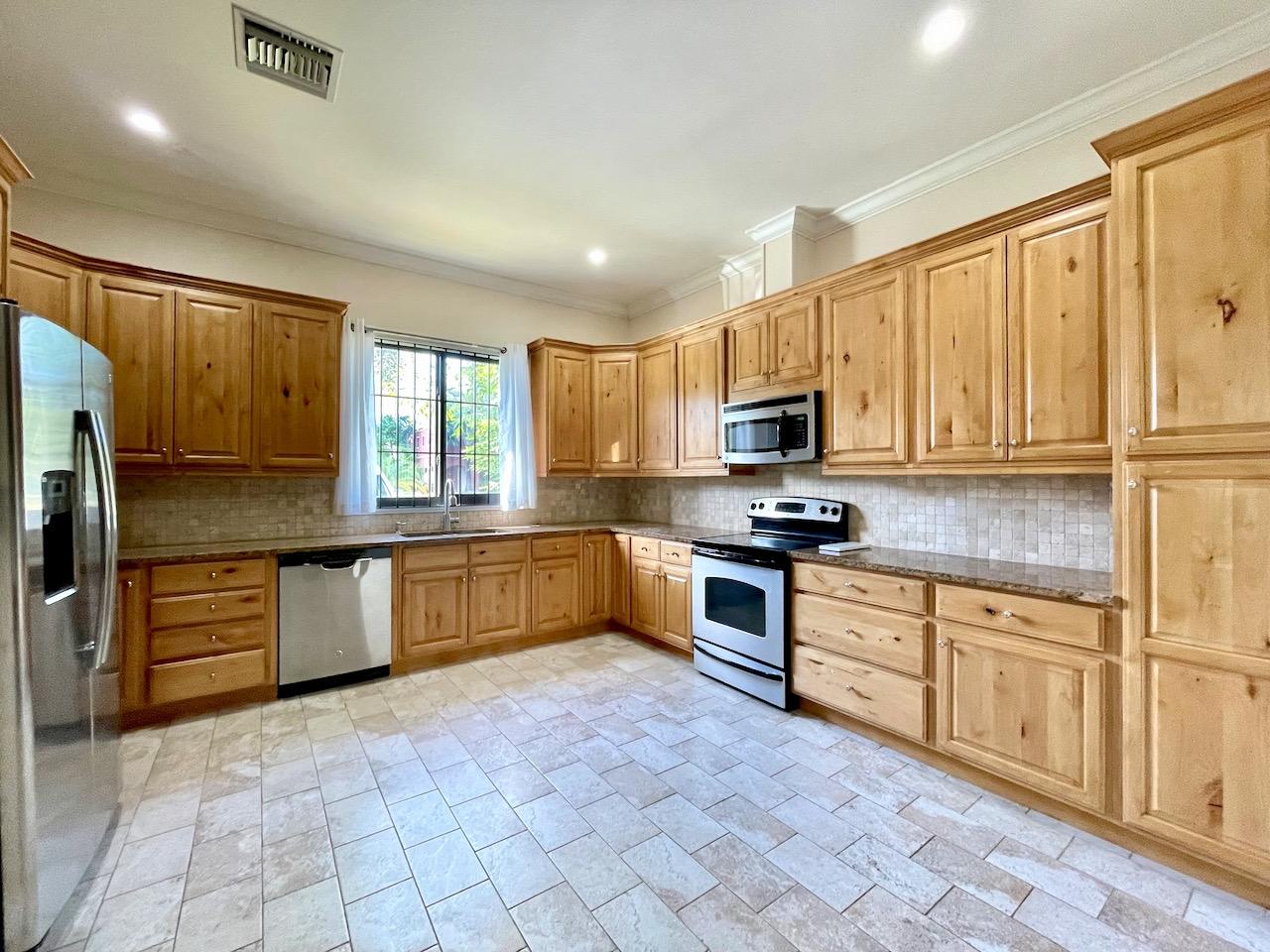 /listing-half-duplex-in-charlotteville-79261.html from Coldwell Banker Bahamas Real Estate