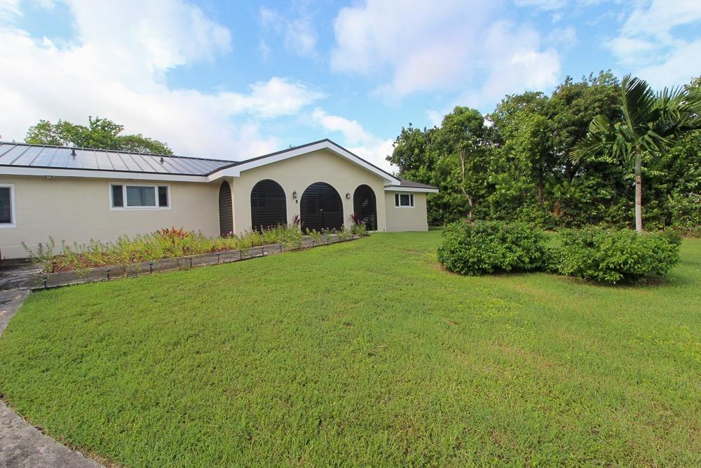 /listing-single-family-home-in-lucaya-79527.html from Coldwell Banker Bahamas Real Estate