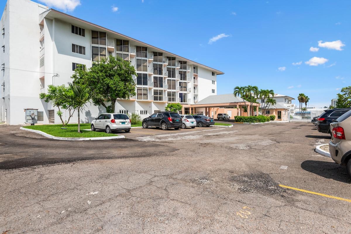 /listing-condo-in-east-bay-street-79441.html from Coldwell Banker Bahamas Real Estate