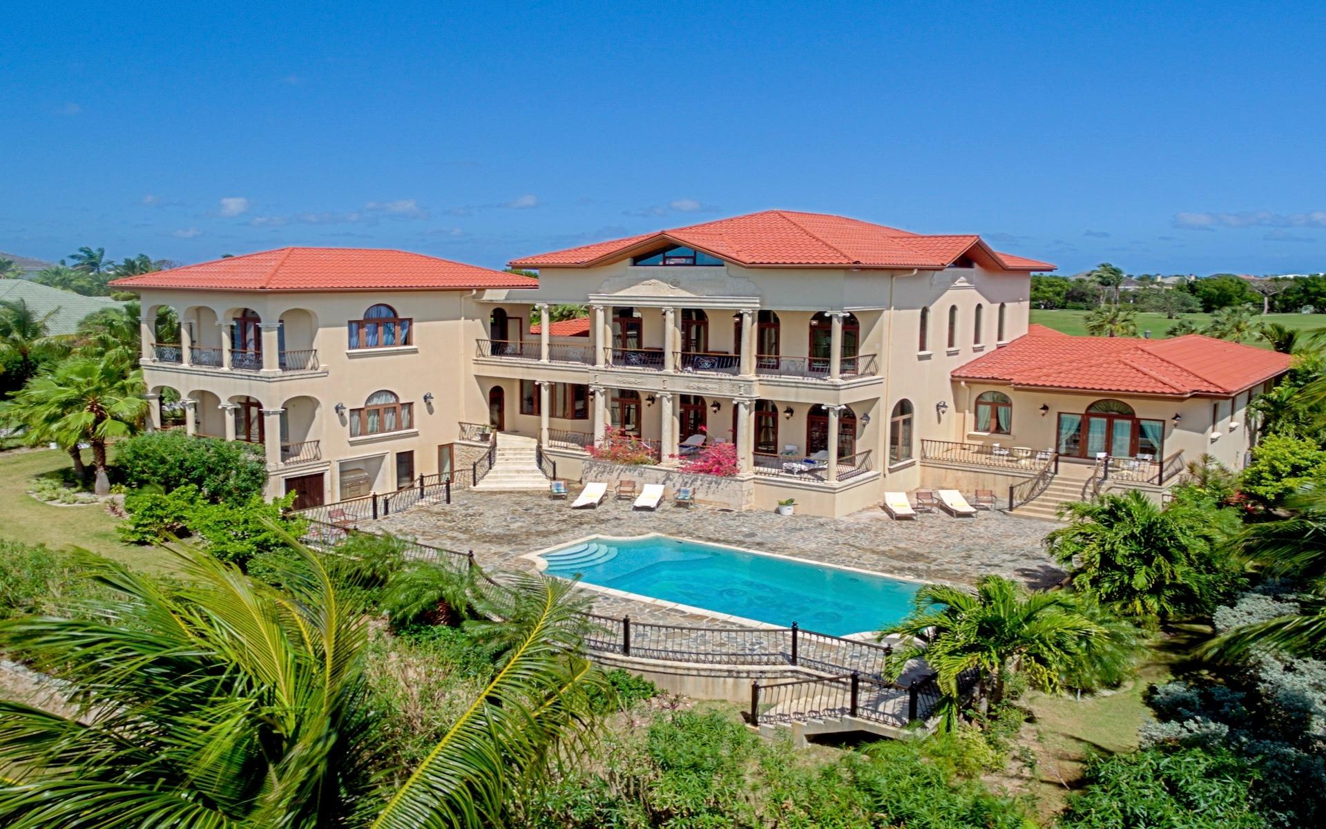 /listing-single-family-home-in-paradise-island-79452.html from Coldwell Banker Bahamas Real Estate