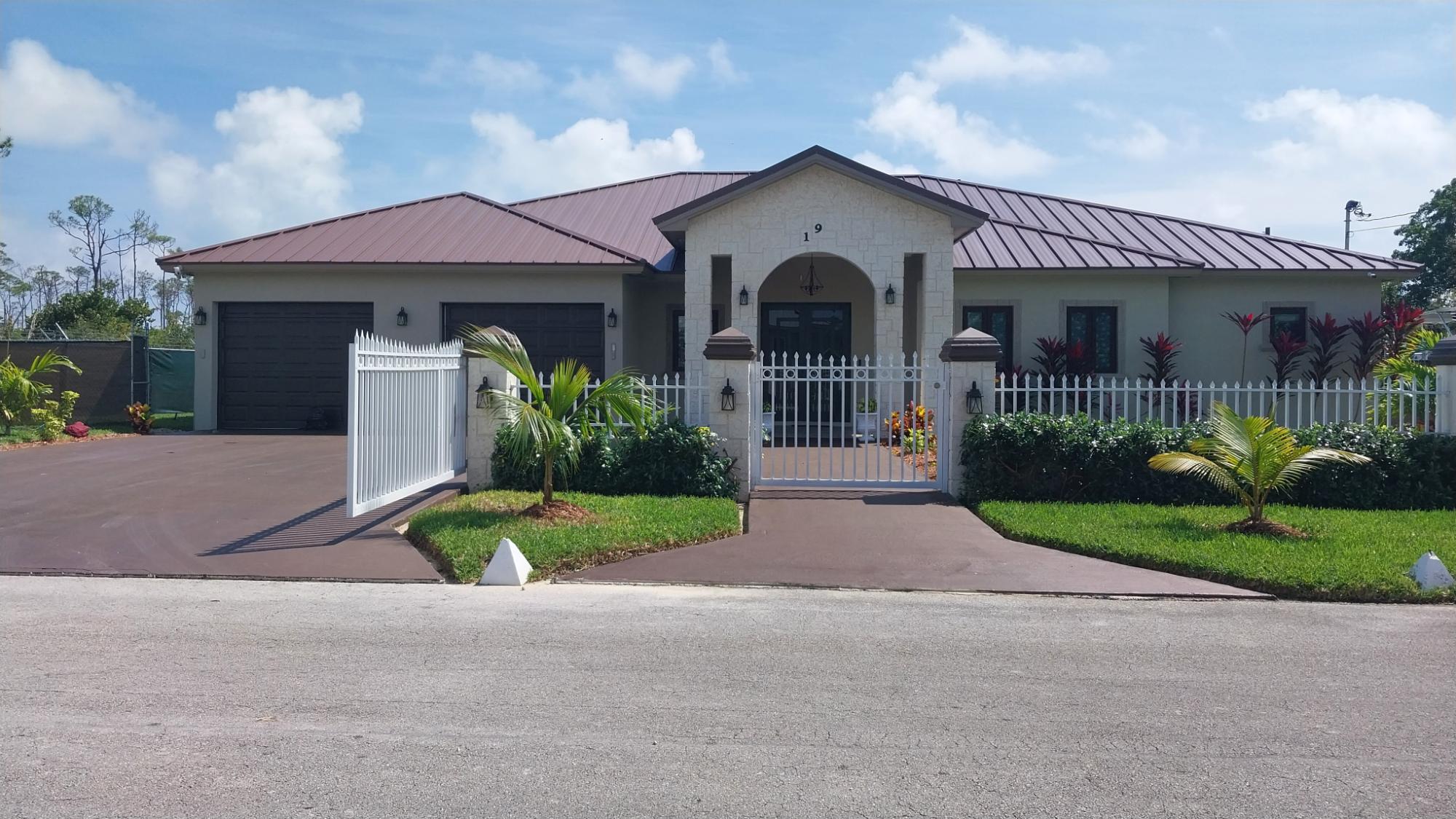 /listing-single-family-home-in-arden-forest-79704.html from Coldwell Banker Bahamas Real Estate