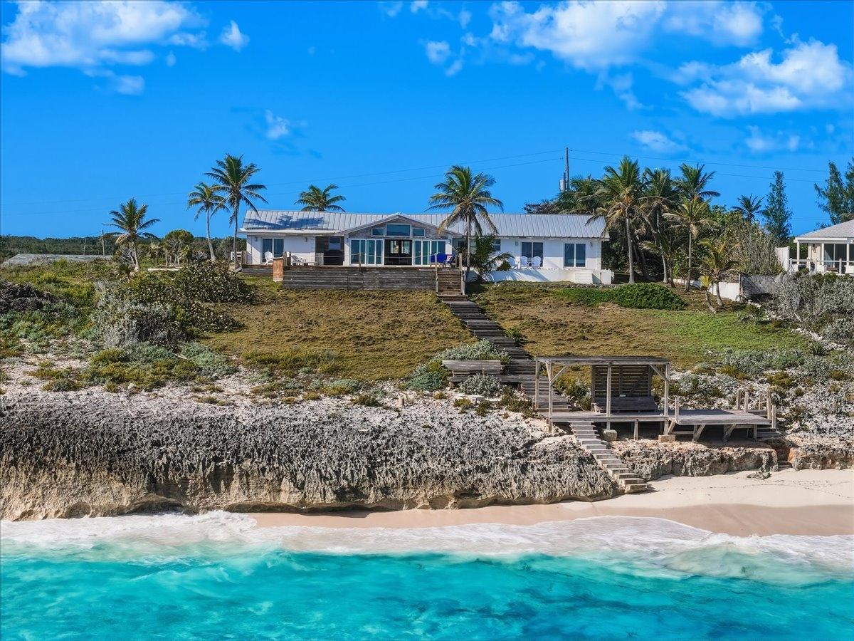 /listing-single-family-home-in-farmers-hill-79915.html from Coldwell Banker Bahamas Real Estate