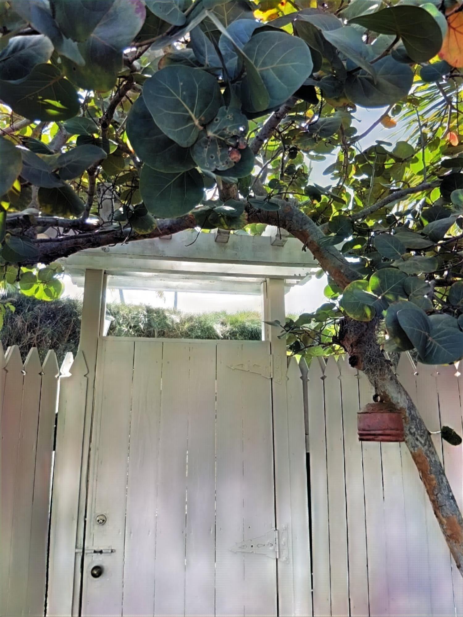 /listing-condo-in-paradise-island-80155.html from Coldwell Banker Bahamas Real Estate