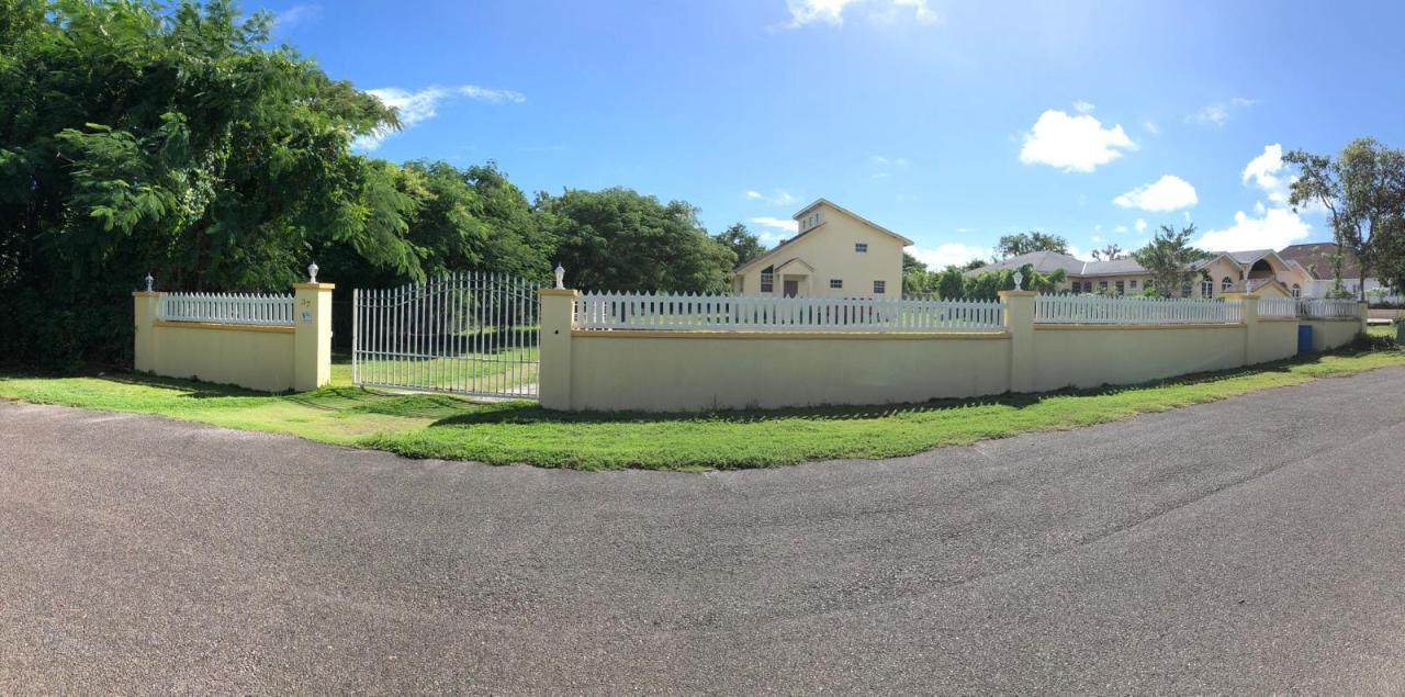 /listing-single-family-home-in-eastern-road-80349.html from Coldwell Banker Bahamas Real Estate