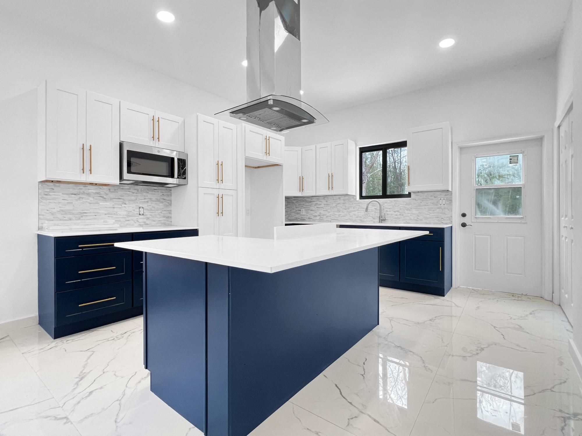 /listing-half-duplex-in-westridge-80326.html from Coldwell Banker Bahamas Real Estate