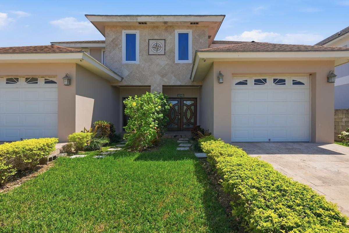 /listing-condo-in-west-bay-street-80442.html from Coldwell Banker Bahamas Real Estate