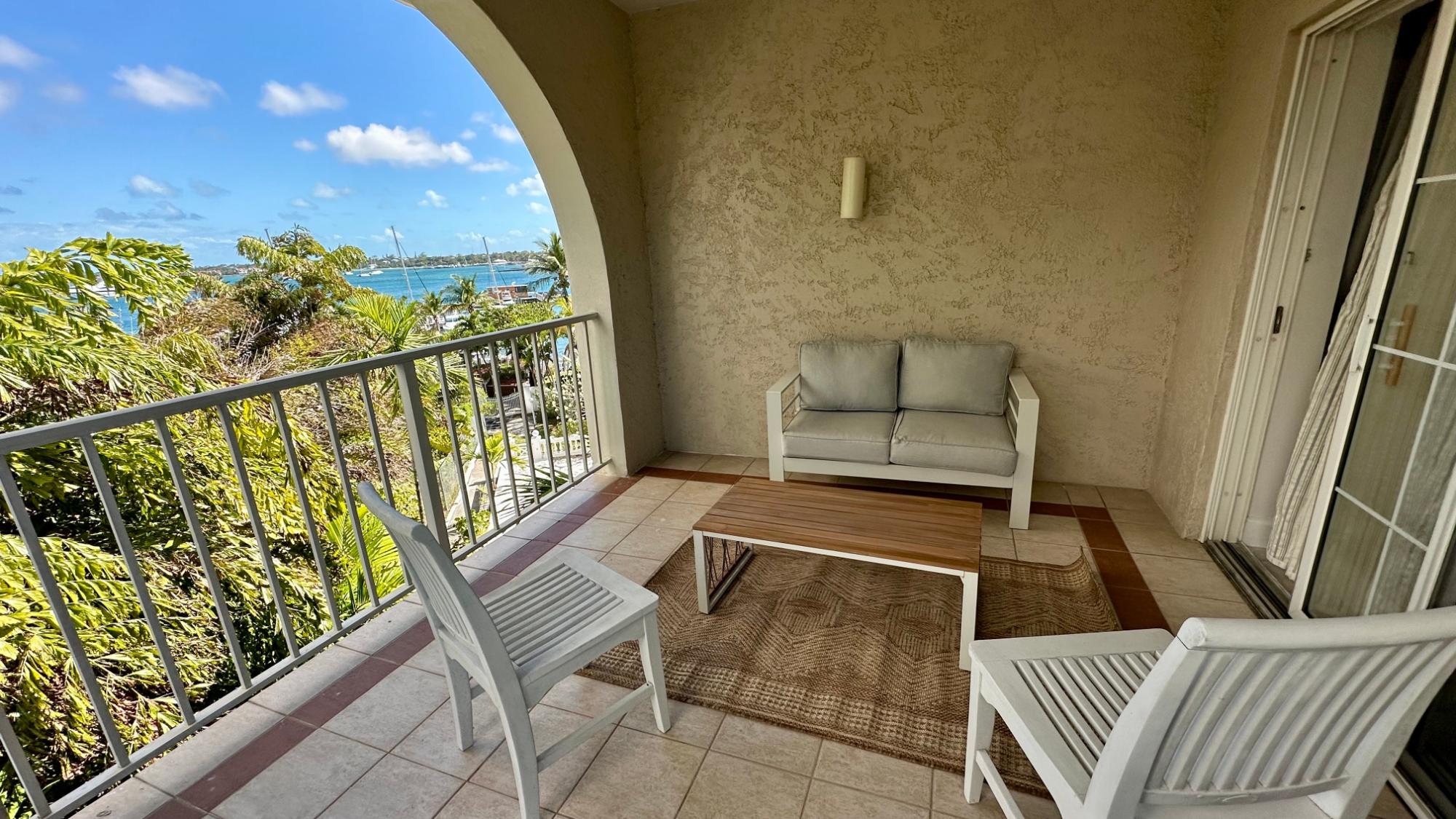 /listing-apartment-complex-in-paradise-island-80508.html from Coldwell Banker Bahamas Real Estate