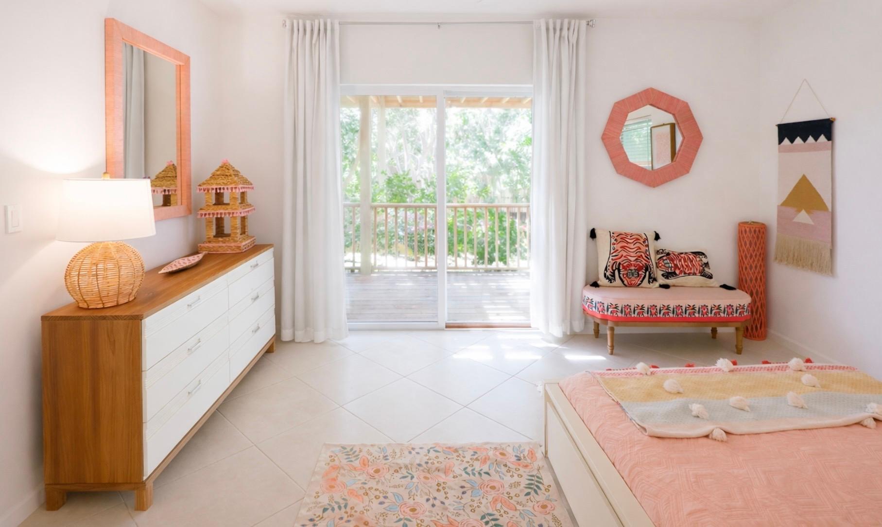 /listing-single-family-home-in-harbour-island-80549.html from Coldwell Banker Bahamas Real Estate