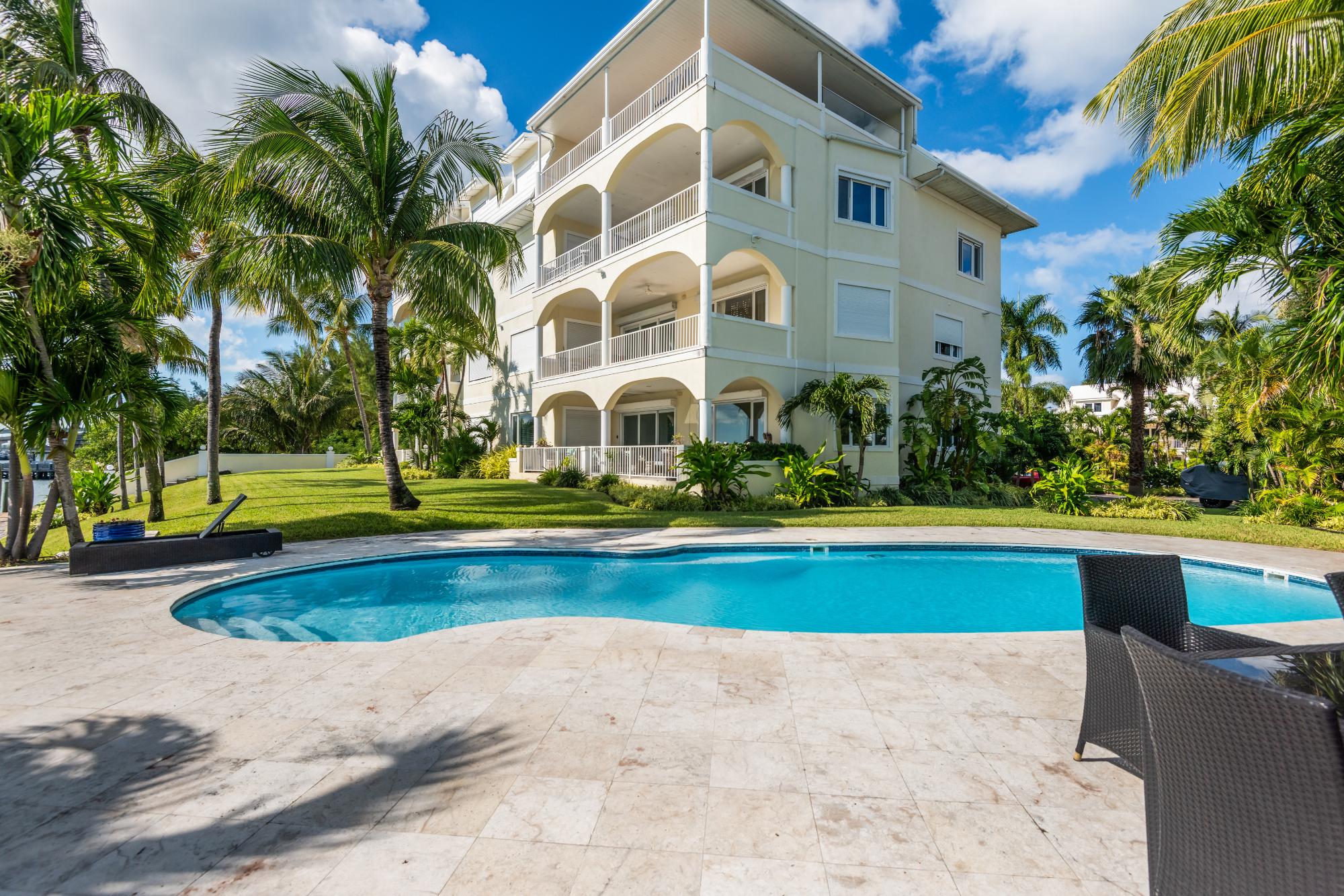 /listing-condo-in-paradise-island-80625.html from Coldwell Banker Bahamas Real Estate