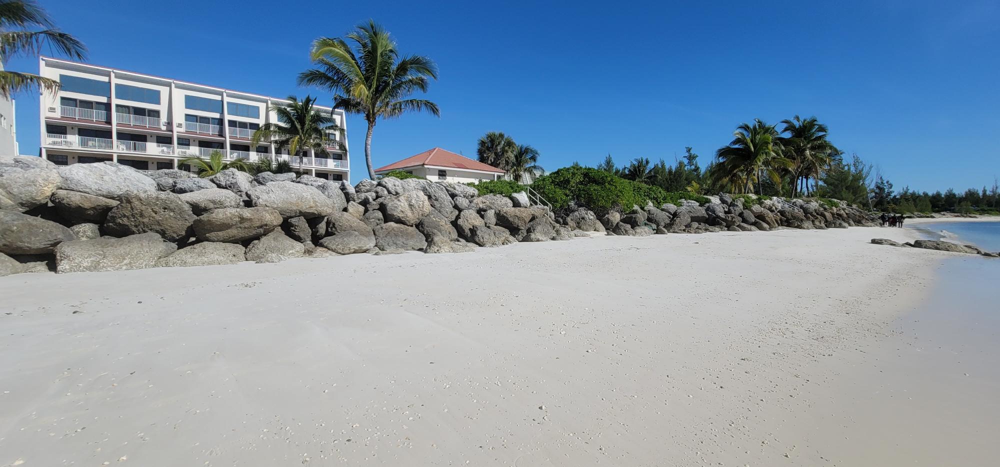 /listing-condo-in-silver-beach-80649.html from Coldwell Banker Bahamas Real Estate