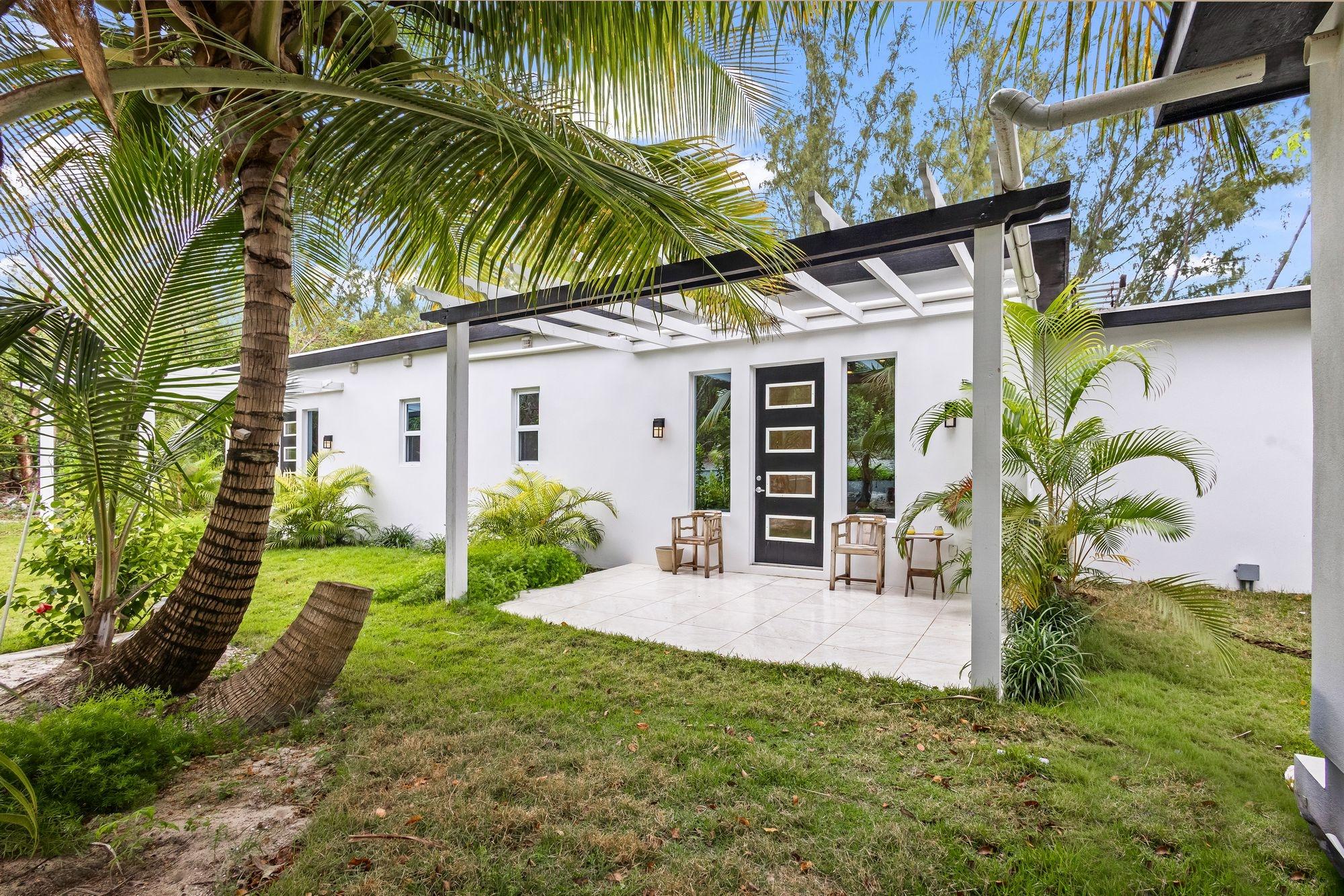 /listing-single-family-home-in-palmetto-point-80728.html from Coldwell Banker Bahamas Real Estate