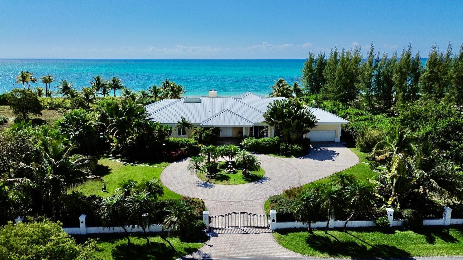 /listing-single-family-home-in-fortune-beach-80718.html from Coldwell Banker Bahamas Real Estate