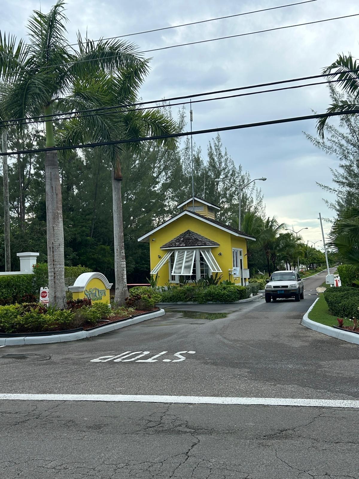 /listing-full-duplex-in-south-ocean-81253.html from Coldwell Banker Bahamas Real Estate