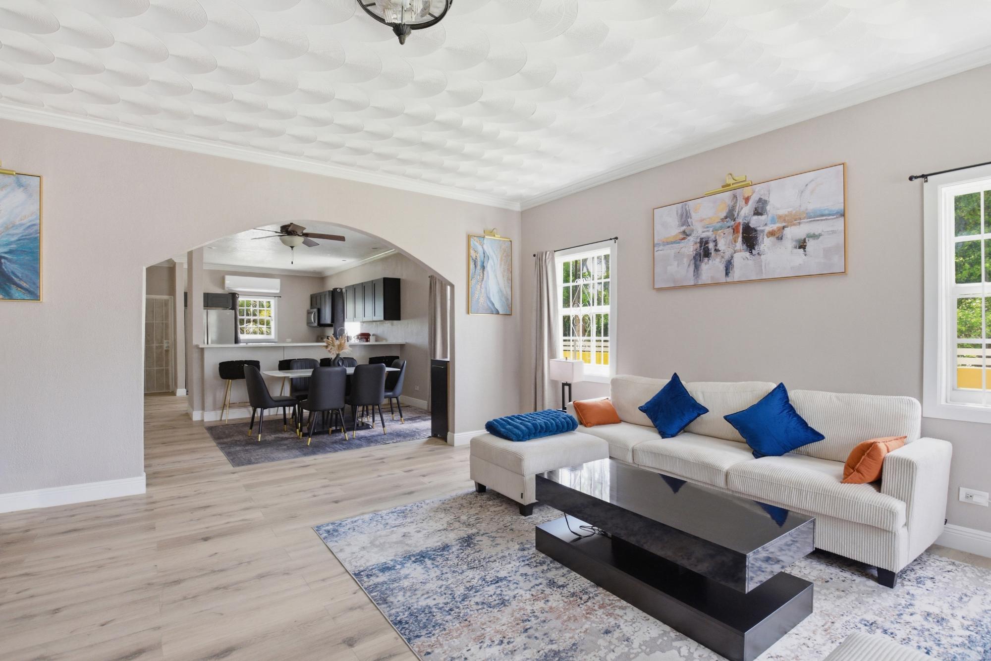 /listing-half-duplex-in-west-bay-street-81362.html from Coldwell Banker Bahamas Real Estate