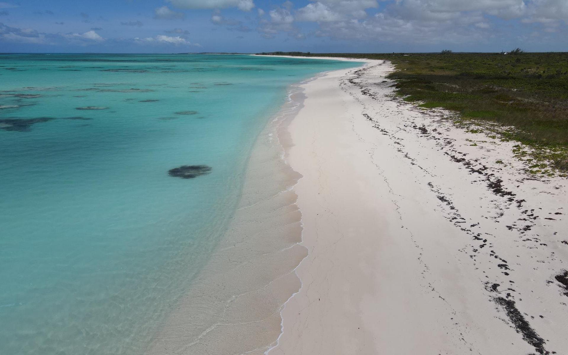 /listing-lots-acreage-in-crooked-island-81542.html from Coldwell Banker Bahamas Real Estate