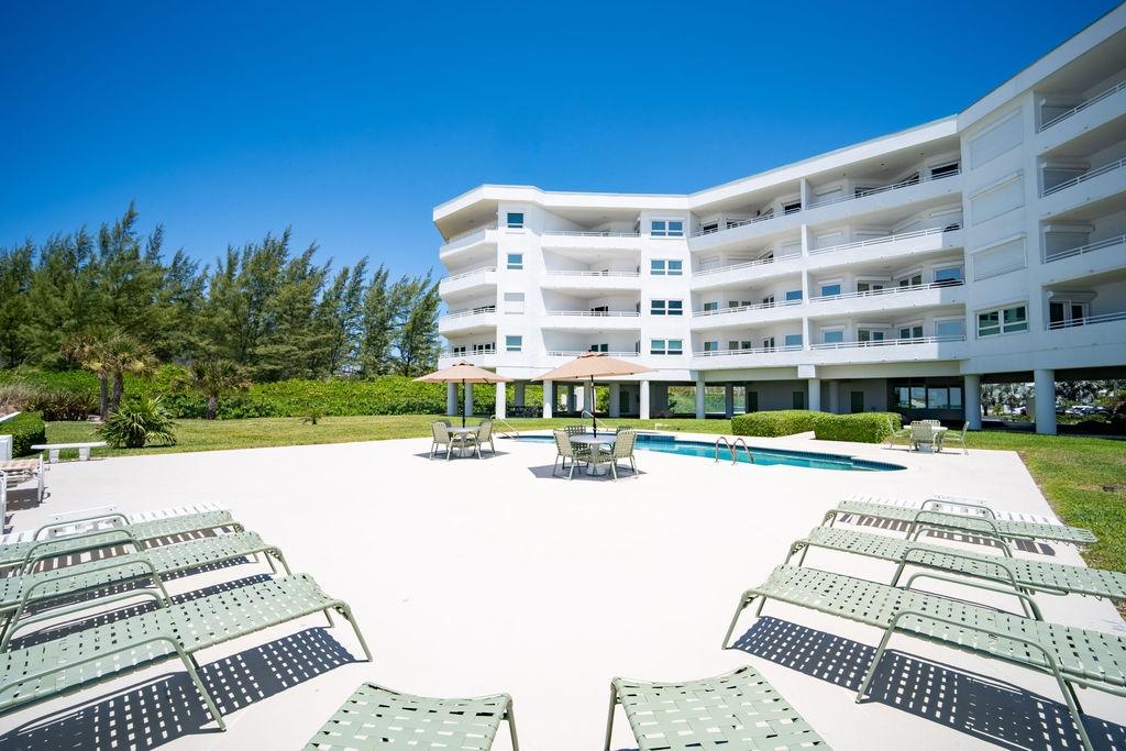 /listing-condo-in-lucaya-81541.html from Coldwell Banker Bahamas Real Estate
