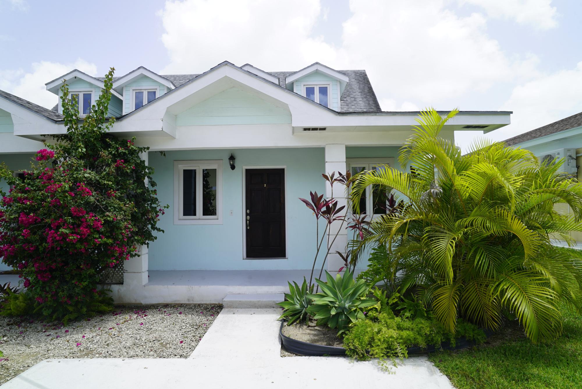 /listing-half-duplex-in-west-bay-street-81653.html from Coldwell Banker Bahamas Real Estate