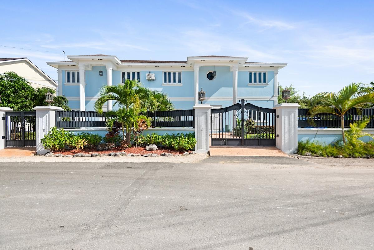 /listing-condo-in-love-beach-81877.html from Coldwell Banker Bahamas Real Estate