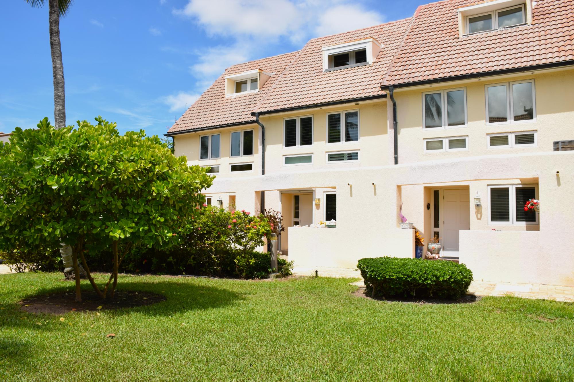 /listing-condo-in-paradise-island-81916.html from Coldwell Banker Bahamas Real Estate
