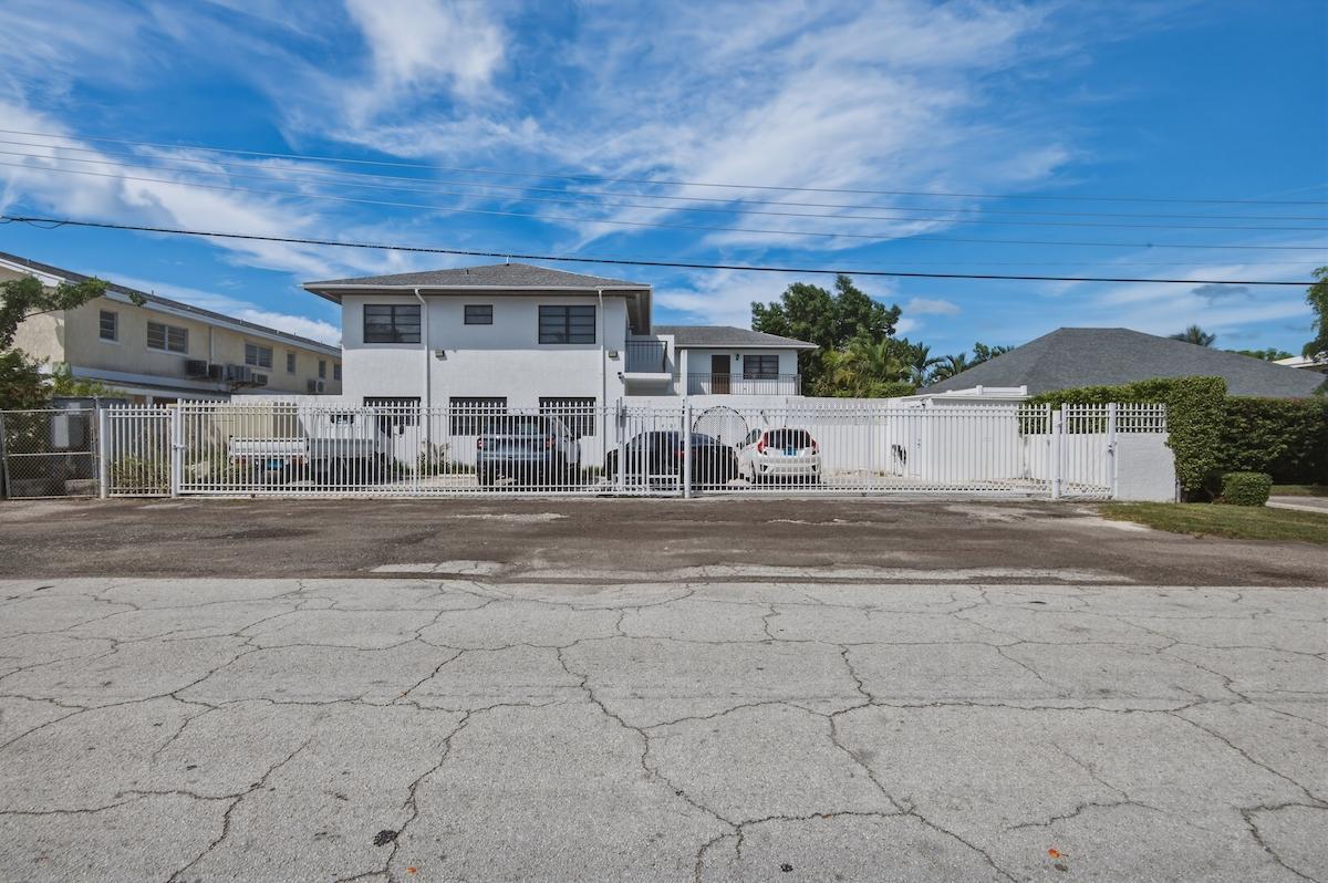/listing-condo-in-eastern-road-81923.html from Coldwell Banker Bahamas Real Estate