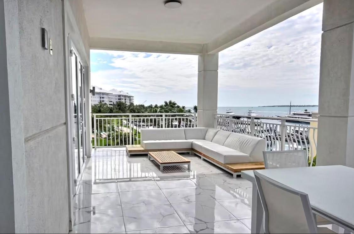 /listing-condo-in-paradise-island-81946.html from Coldwell Banker Bahamas Real Estate