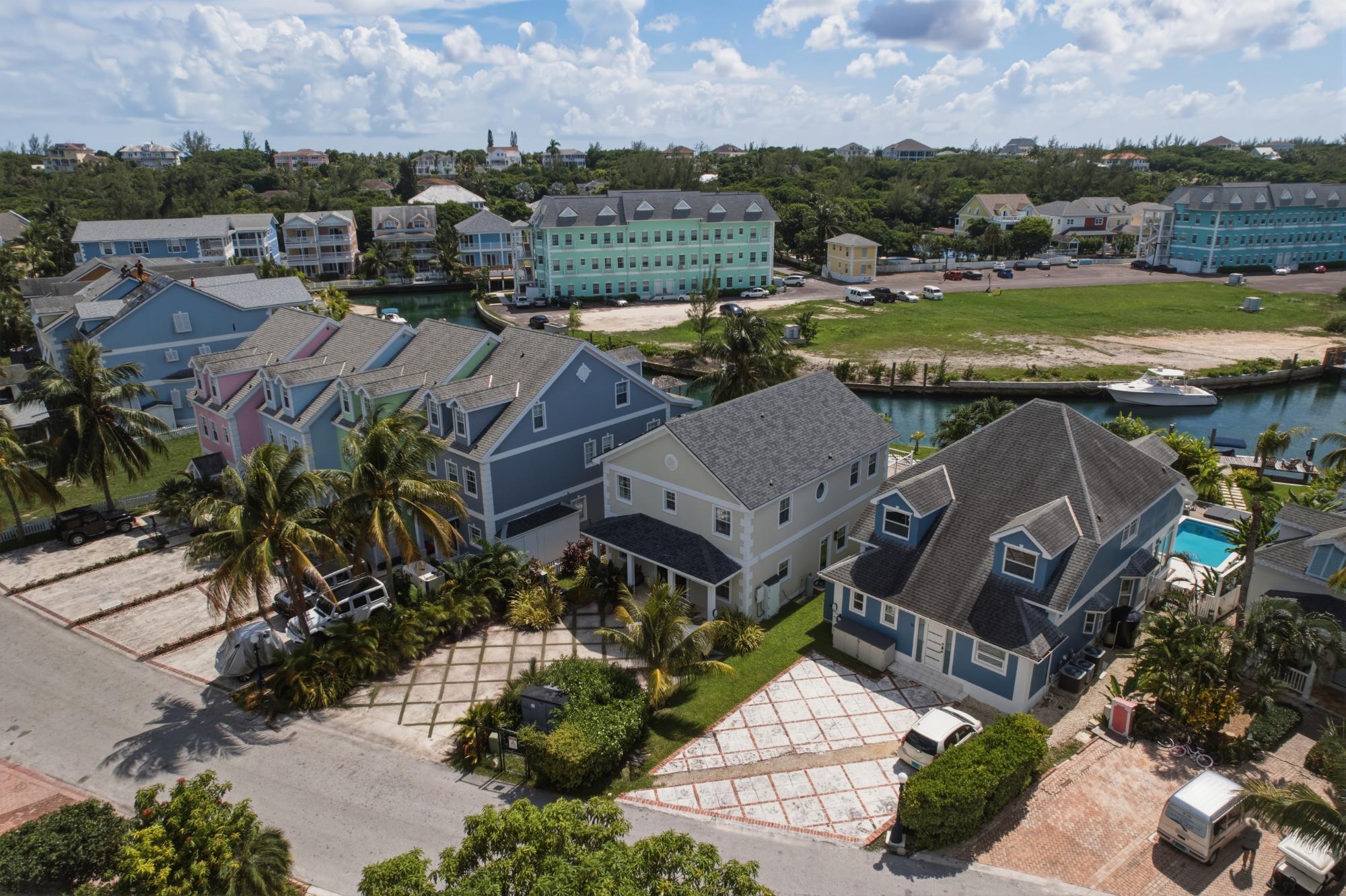 /listing-single-family-home-in-west-bay-street-82380.html from Coldwell Banker Bahamas Real Estate