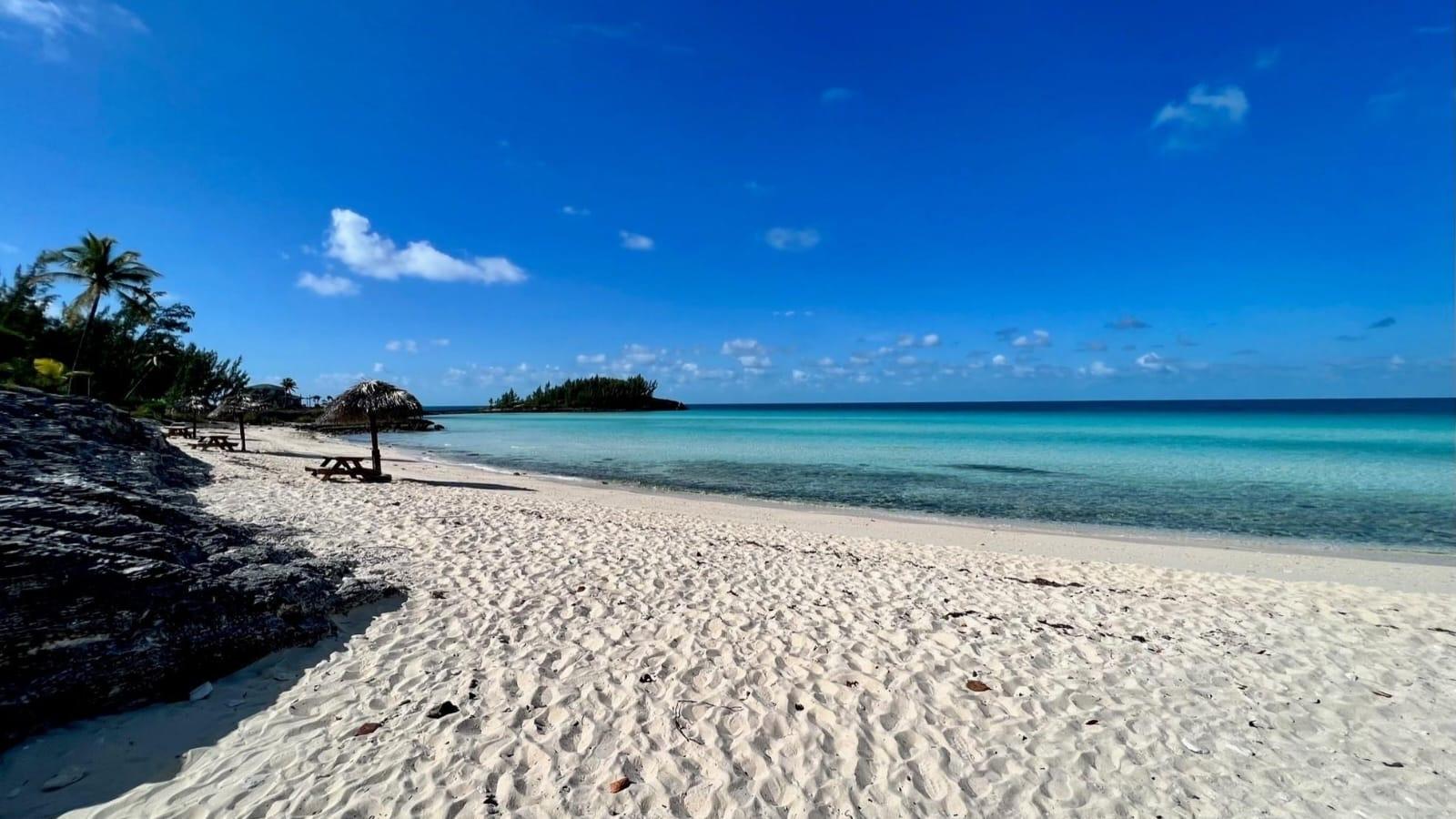/listing-lots-acreage-in-rainbow-bay-82317.html from Coldwell Banker Bahamas Real Estate