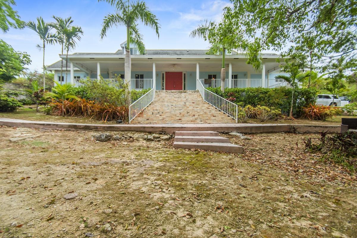 /listing-single-family-home-in-westridge-82378.html from Coldwell Banker Bahamas Real Estate
