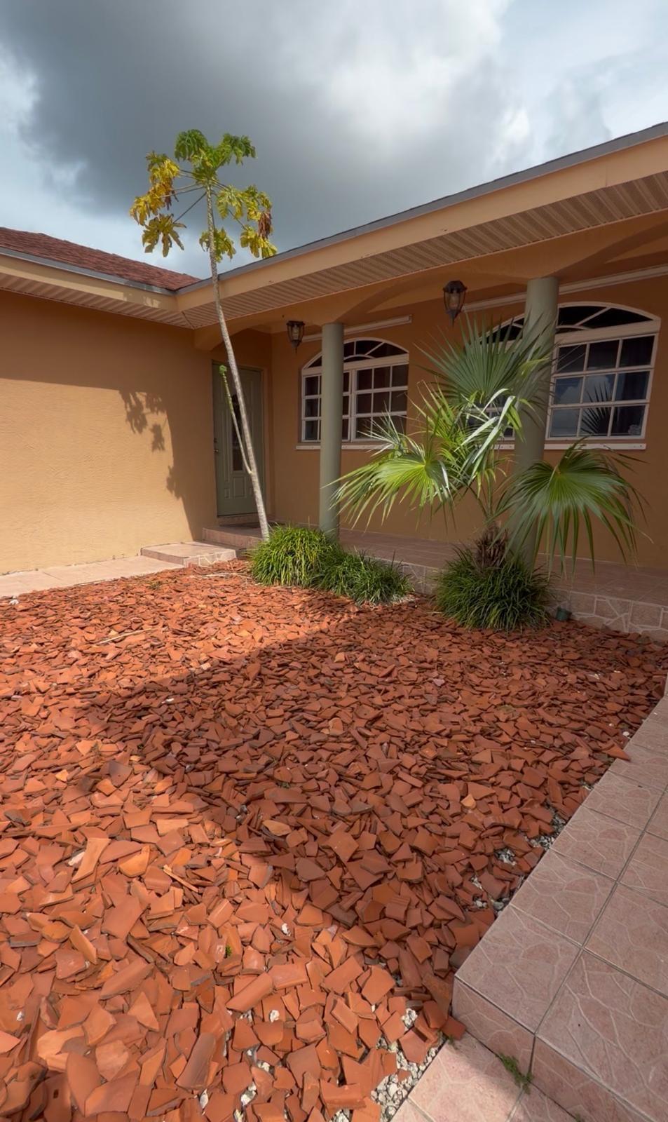 /listing-half-duplex-in-lincoln-green-82529.html from Coldwell Banker Bahamas Real Estate