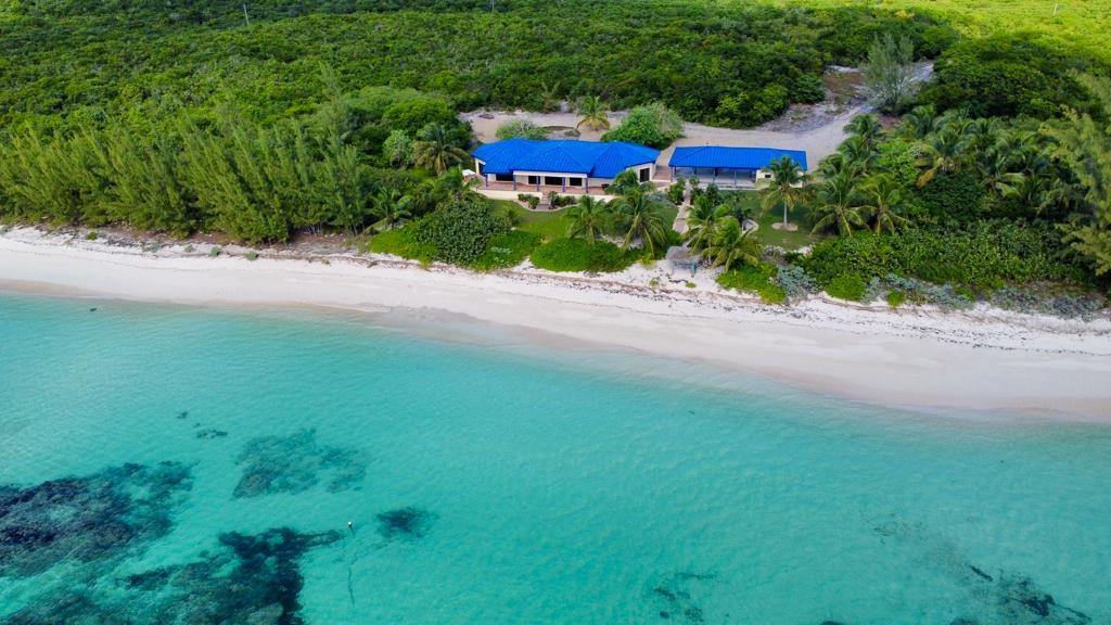 /listing-single-family-home-in-port-howe-82552.html from Coldwell Banker Bahamas Real Estate
